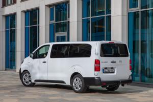 Opel Vivaro Kombi L 2020 года 